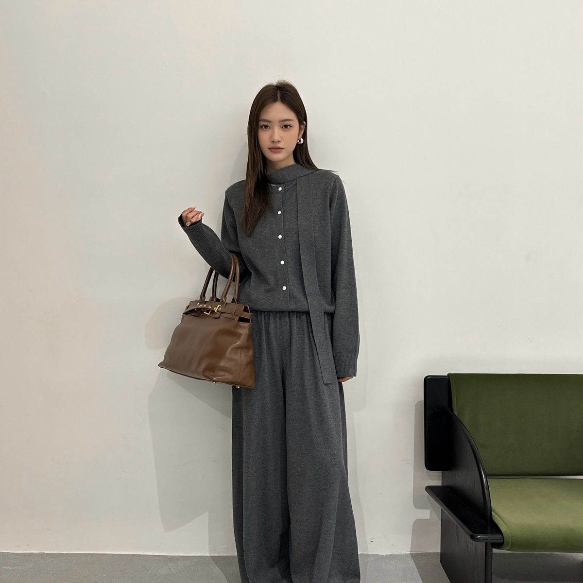 F.THREE三姐妹-风针织开衫毛衣+直筒显瘦休闲裤套装(配绑带)F6670