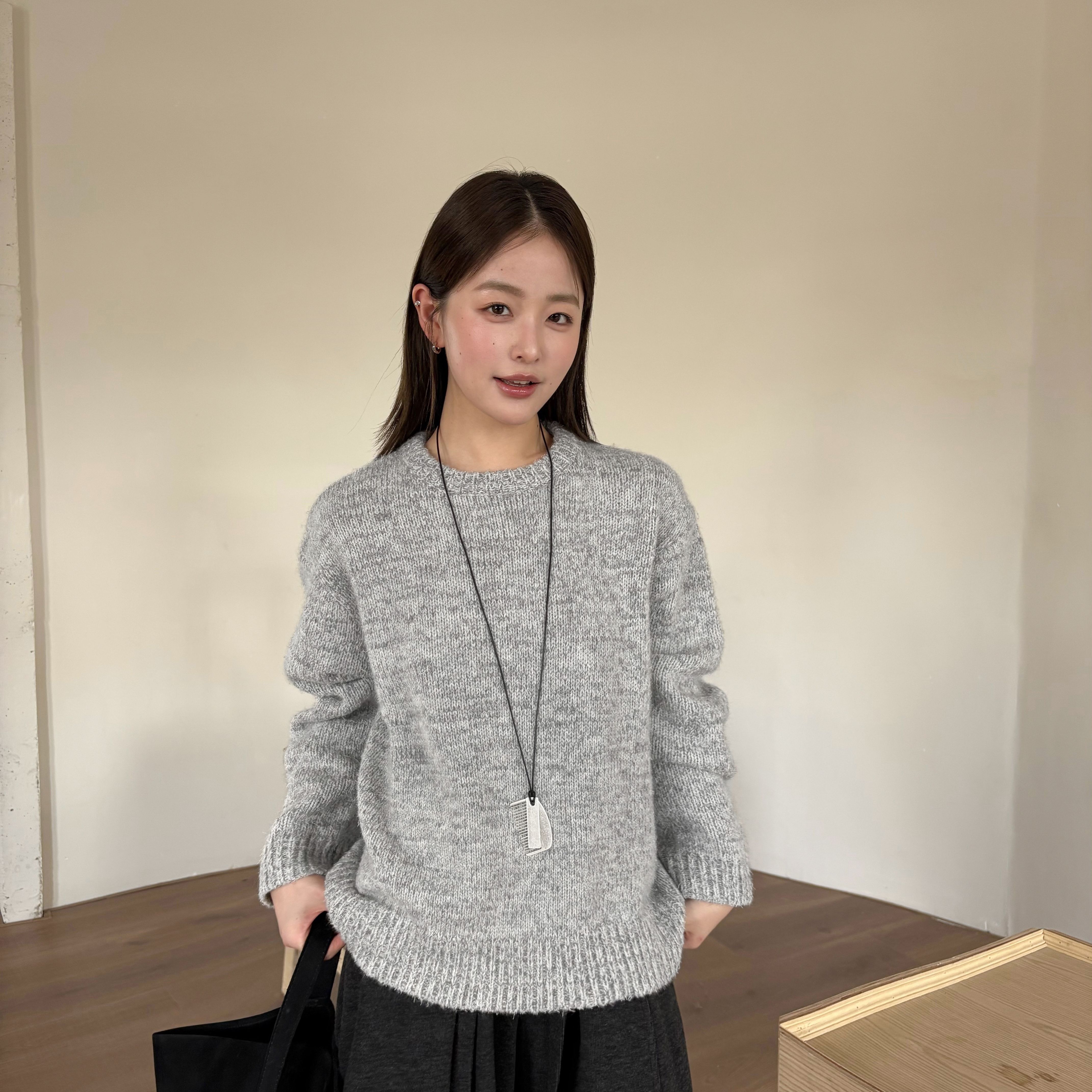 .G-慵懒软糯马海毛混纺松弛感圆领针织保暖毛衣(含53羊毛)25907