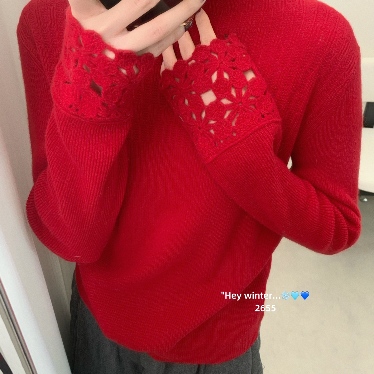 UGAR-袖口镂空钩花设计简约显瘦套头保暖毛衣（含100绵羊毛）2655