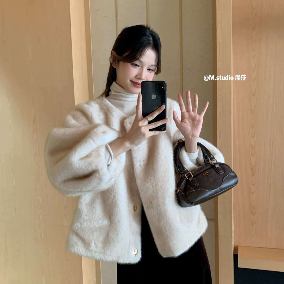 MSTUDIO漫莎-调气质高级感毛绒绒环保毛圆领保暖皮毛一体外套M502