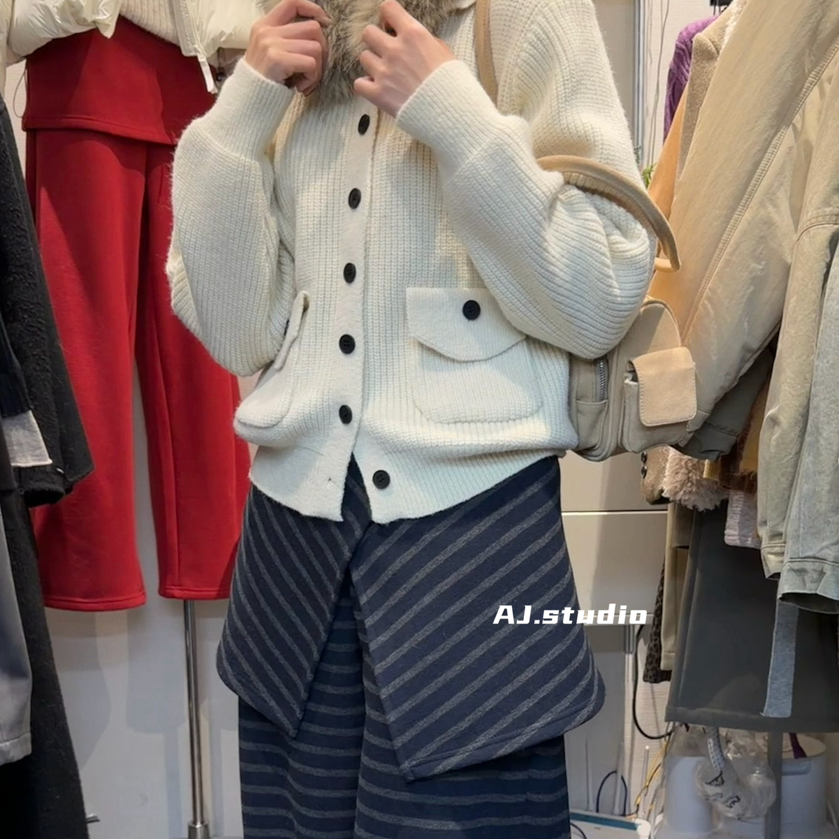 AJ.STUDIO-韩系毛领针织开衫加厚保暖毛衣(配可拆卸毛领)H3392