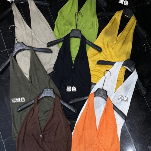 C.X初心-店内主推小衫不规则V领交叉挂脖露背背心小衫CX2573