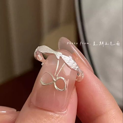 原创设计小银鱼戒指纯银尾戒