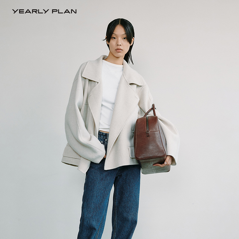 YEARLY PLAN 2023年冬季新款H廓形休闲方领毛呢外套短款羊毛大衣