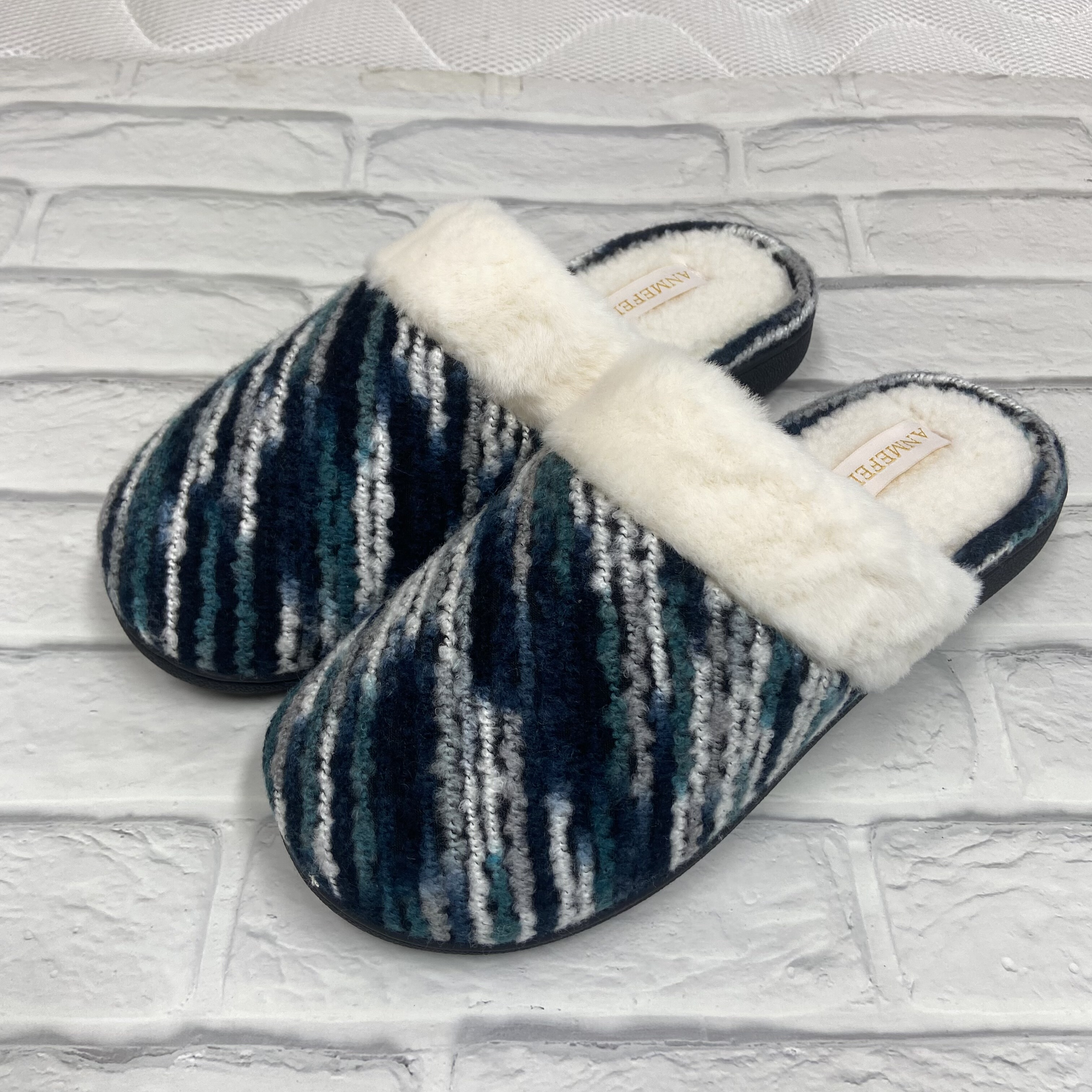 出口2025冬季新款女士家居棉拖鞋时尚条纹防滑针织毛绒保暖拖鞋