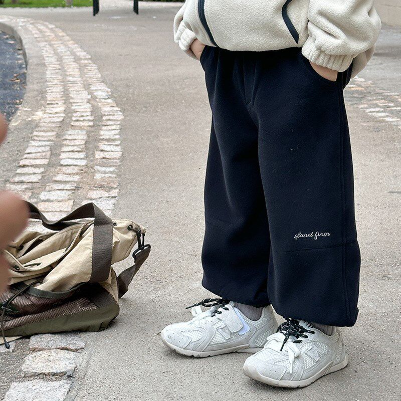 儿童2025冬天裤子加厚奥粒绒刺绣卫裤男女童帅气加绒运动长裤潮