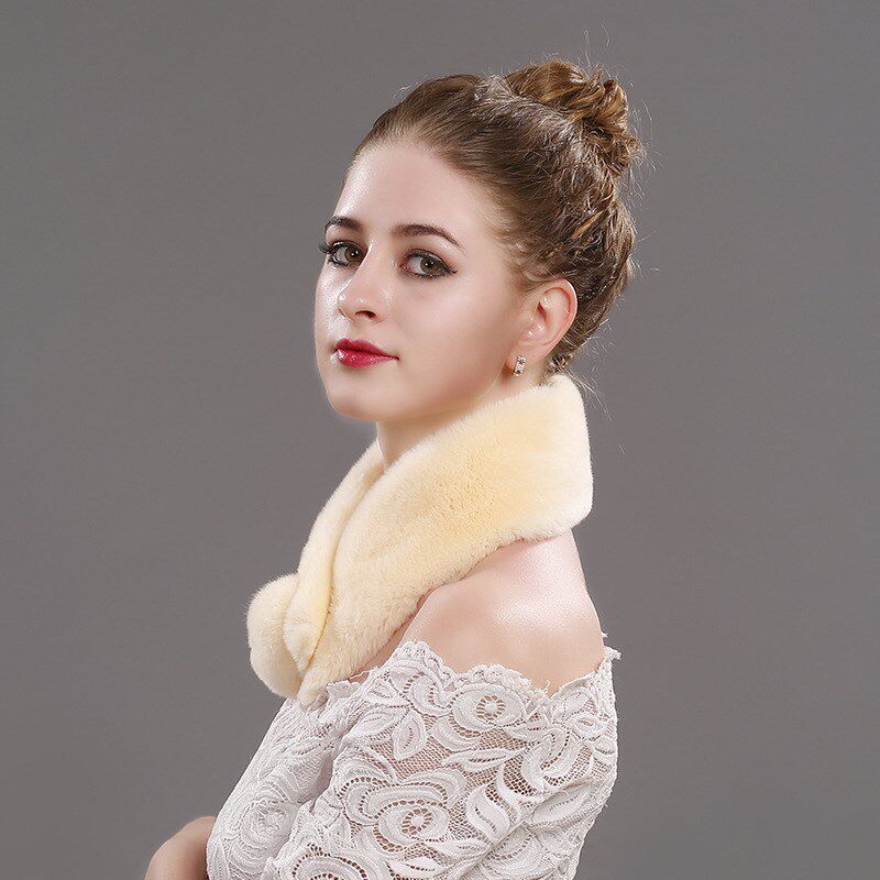 新款獭兔整皮围巾韩版时尚女士保暖冬季皮草加厚围巾围脖厂家