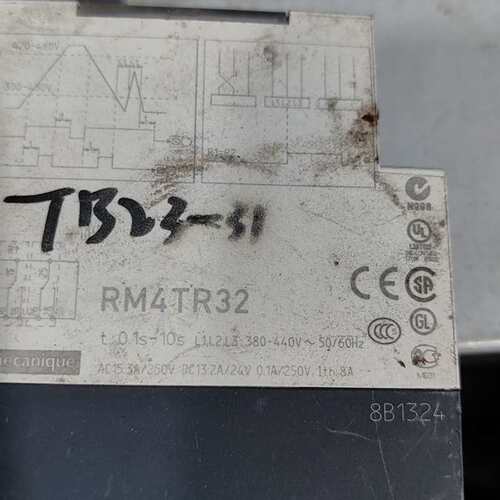 议价施耐德继电器RM4TR32,拆机现货，有1个，成色如图，功能