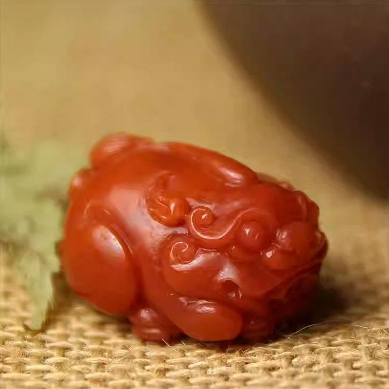 自然云南保山南红玛瑙貔貅挂件隔珠圆珠原石雕件吊坠手串手链配饰