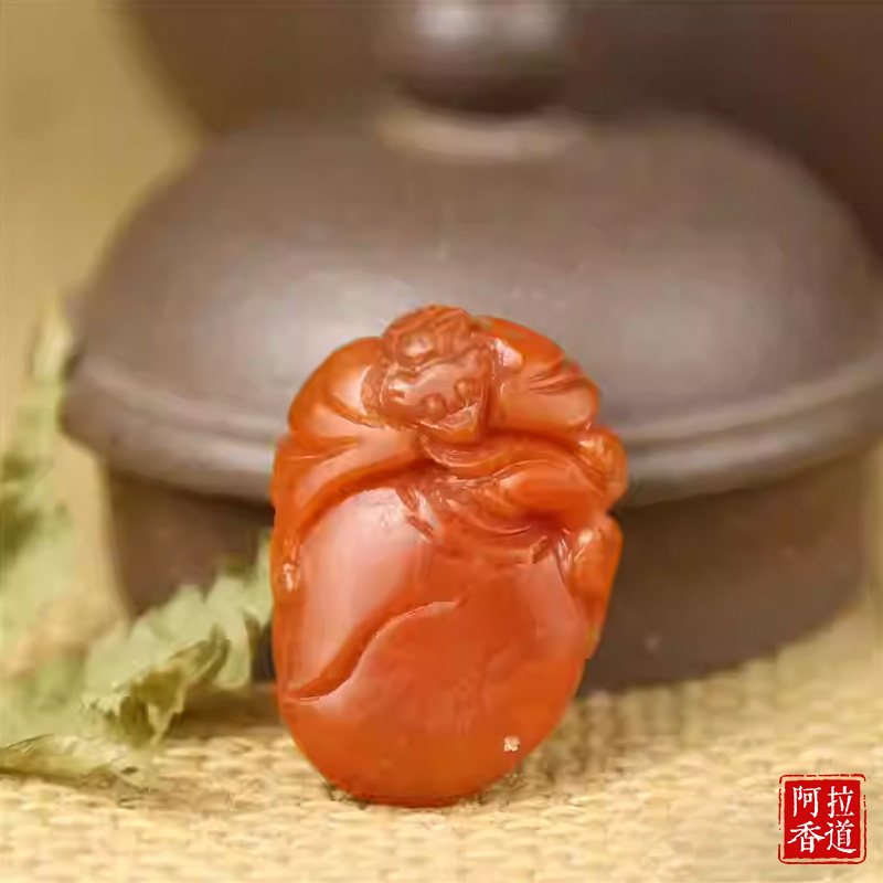 云南保山南红玛瑙蝙蝠寿桃挂件香道自然无优化吊坠男女款配饰收藏