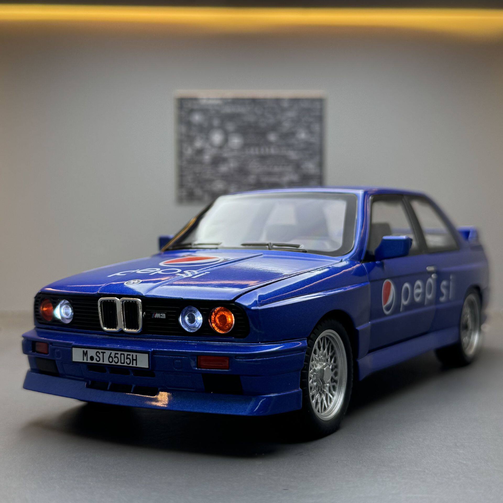 【DZ696】车致合金车模1:24宝玛M3可乐版跑车声光回力儿童玩具模