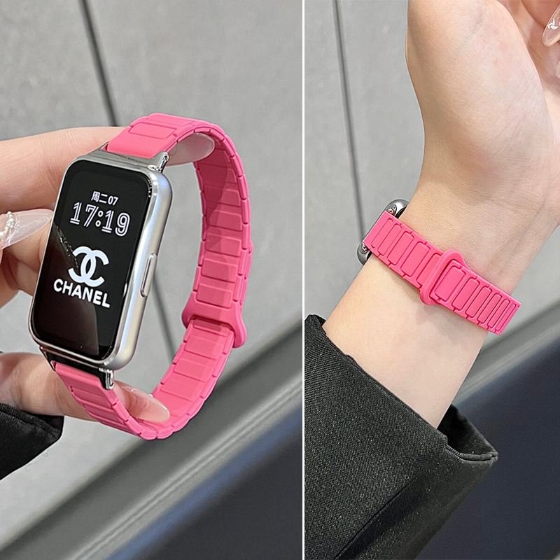 适用华为手环11Pro表带10智能腕表9nfc版细款硅胶磁吸band8运动