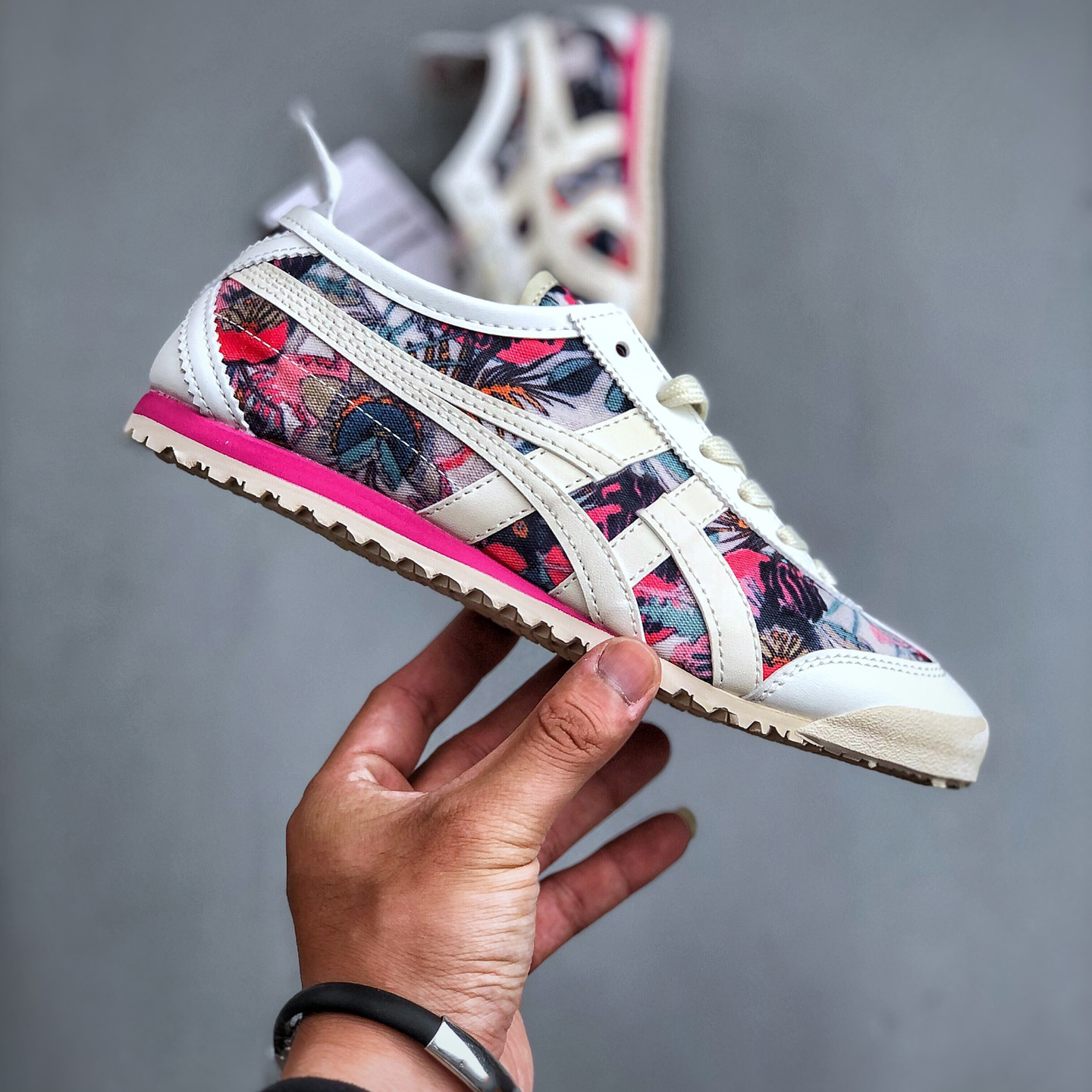 2025年新款刺绣透气百搭免系带德训鞋一脚蹬懒人鞋涂鸦小众设计感