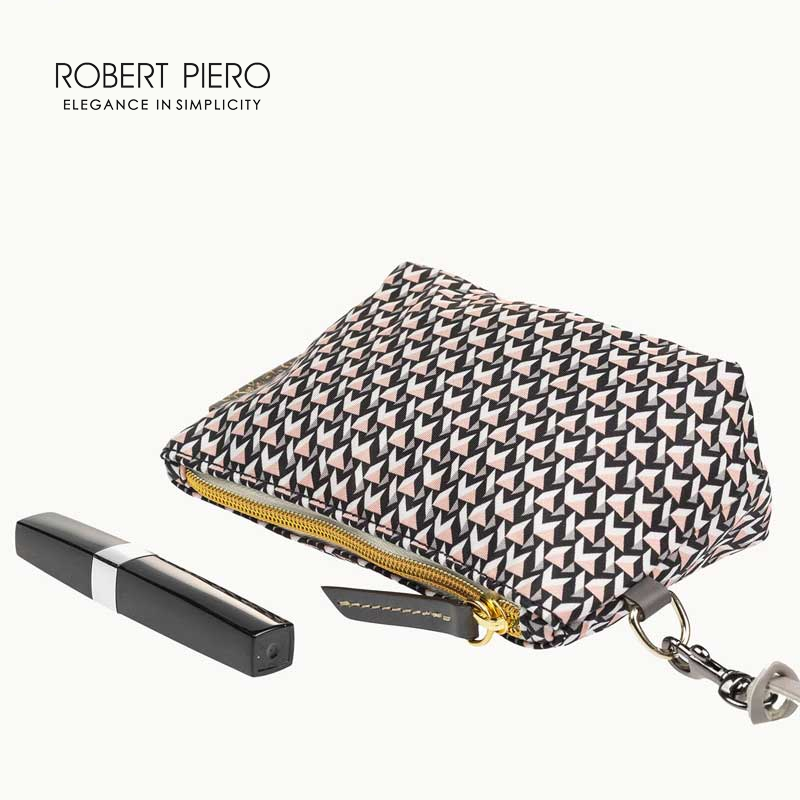 ROBERT PIERO收纳包尼龙布OL简约印花手拿包女士通勤化妆包洗漱包