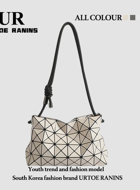 UR女包2025春夏新款潮几何菱格抽绳豆腐包百搭时尚单肩斜挎腋下包