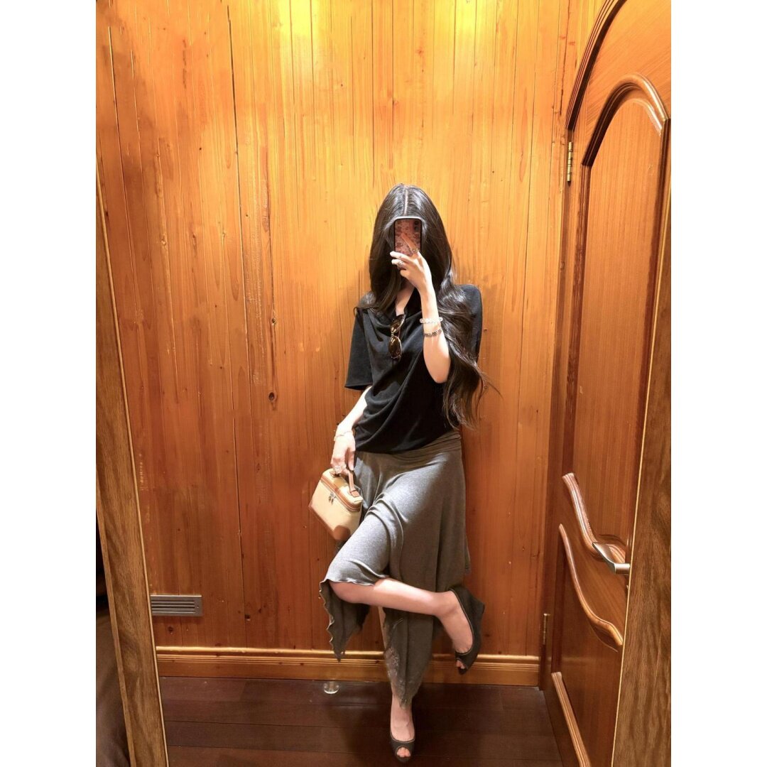 慵懒风黑色T恤宽松短袖上衣女春夏不规则飘逸蕾丝边半身裙两件套