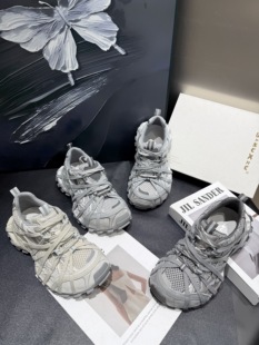 芭慕秀蜘蛛侠绑带老爹鞋2026春夏新款透气炸街运动休闲爆款女鞋潮