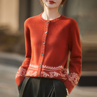 新年红色小马羊绒衫复古费尔岛风针织开衫女圆领提花毛衣纽扣外套
