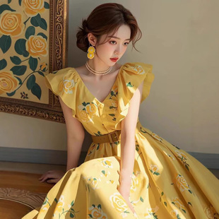 2025夏季 连衣裙子女 法式 小众沙滩海边度假黄色玫瑰印花小飞袖