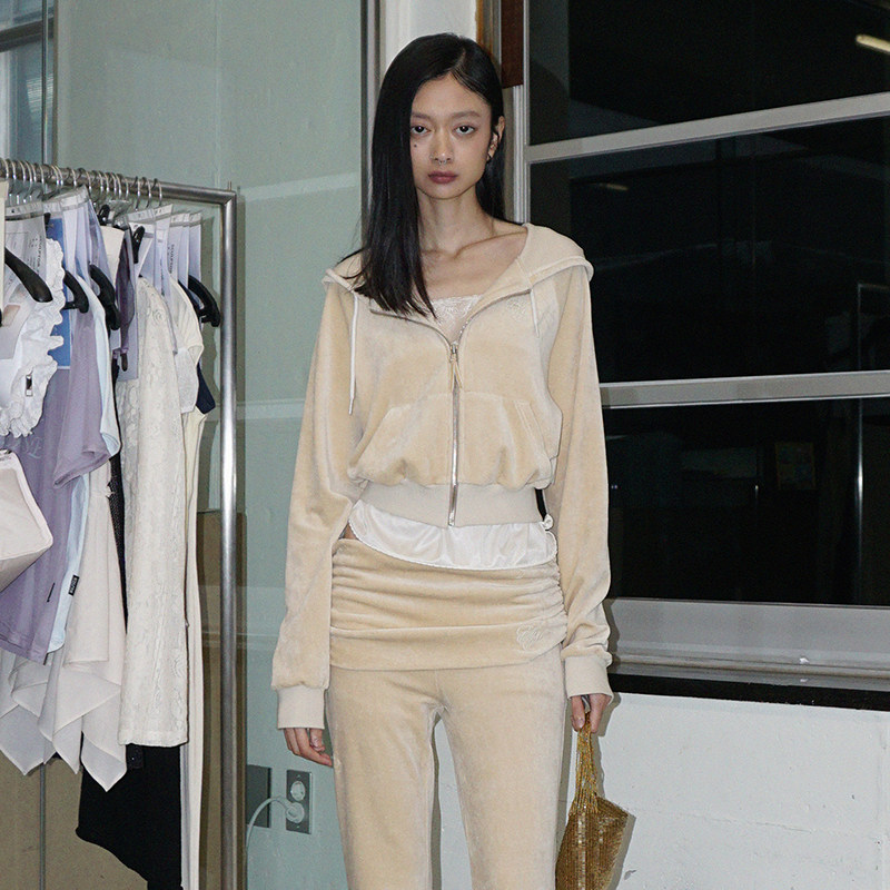 SCULPTOR早春经典logo刺绣字母丝绒拉链帽衫女短款开衫上衣