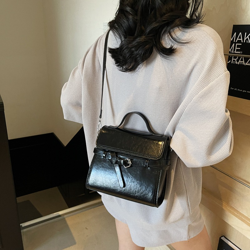 简约通勤复古小方包包女式2025新款夏季单肩斜挎包休闲手提凯莉包