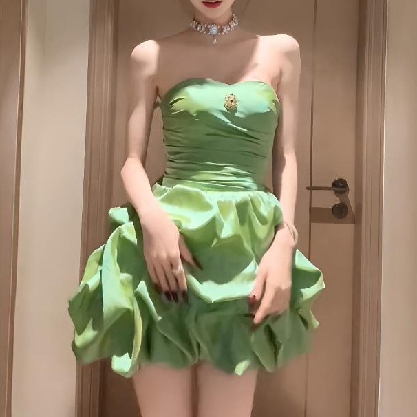 法式复古气质绿色抹胸泡泡短裙女春夏高级感生日宴会晚礼服连衣裙