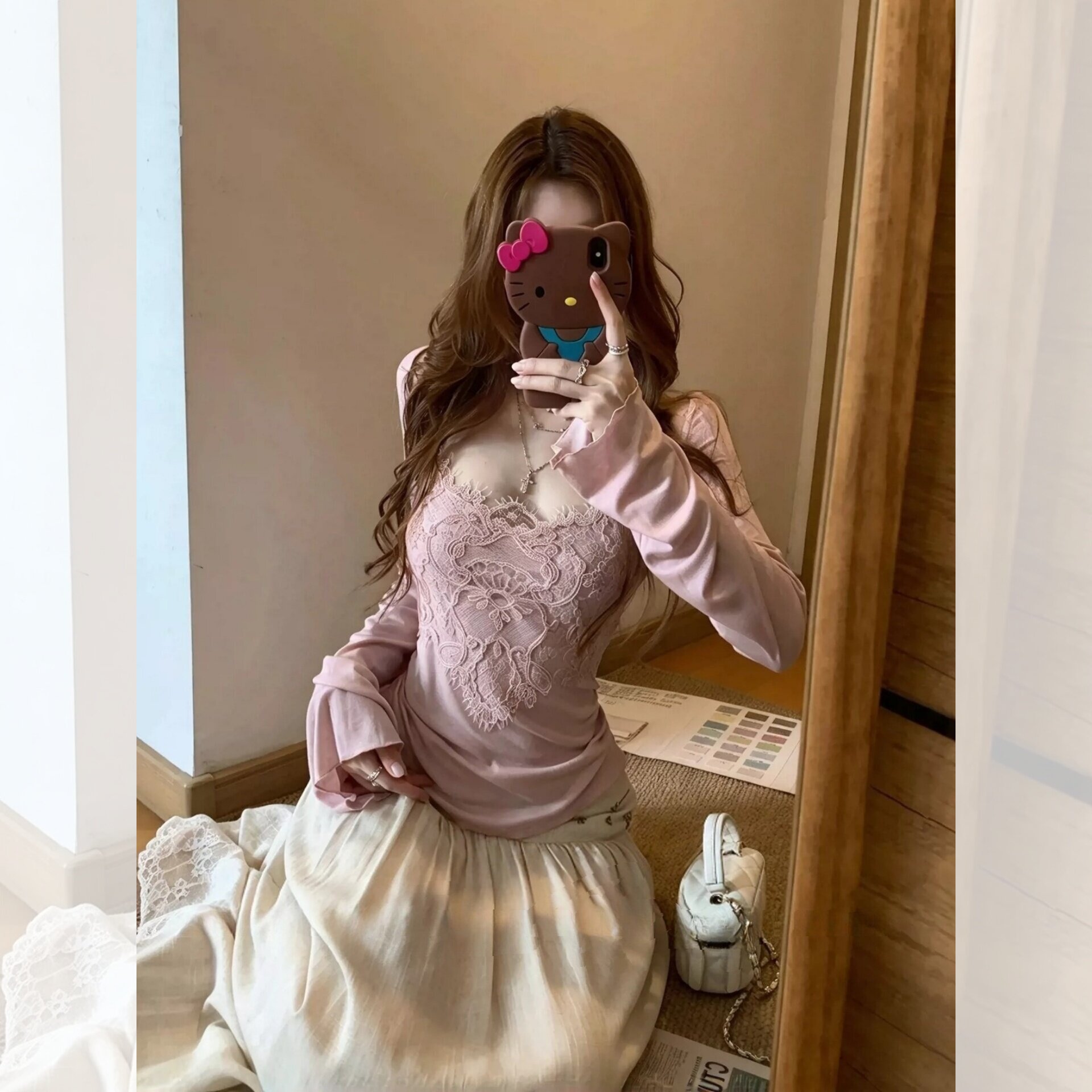 【娇嫩少女】法式复古长袖蕾丝拼接长袖T恤女秋修身显瘦打底上衣