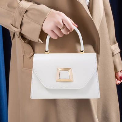 2025新款韩版简约链条单肩斜挎包小方包时尚百搭手提小包包女气质