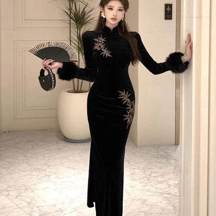 新中式国风旗袍气质长袖黑色丝绒连衣裙女秋冬性感包臀长裙子礼服