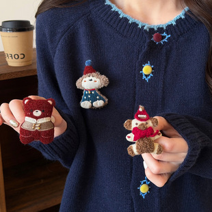新年红！可爱童趣玩偶胸针女款2026新款毛衣别针设计感小众配饰品