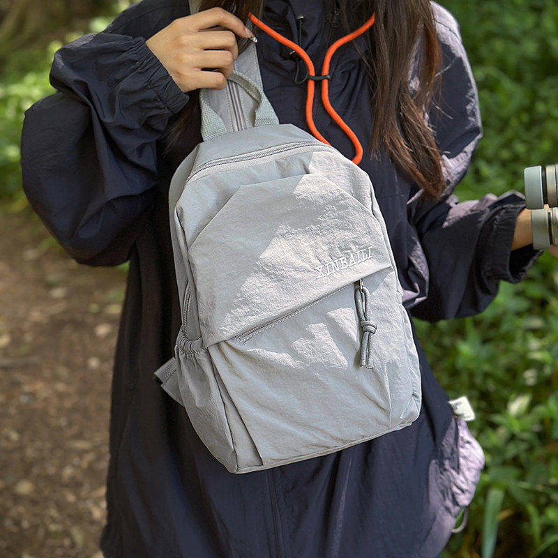 户外运动单肩包男轻便通勤斜挎包女大容量多功能双肩包迷你登山包