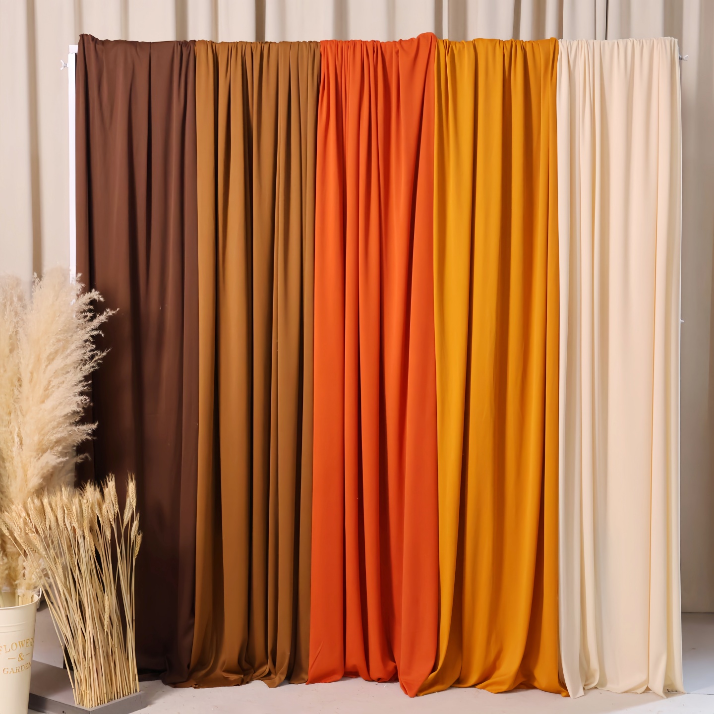 美拉德系咖色布幔户外婚礼装饰布料舞台吊顶纱幔幼儿园环创背景布