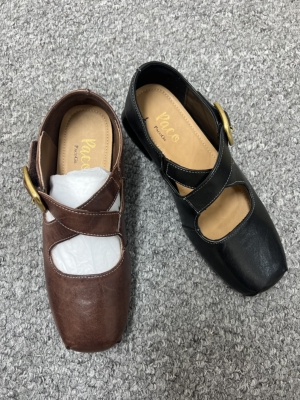 草莓严选 26年时尚高端品牌女鞋 PY263211   马皮 299