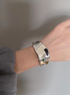 日系银色宽厚开口手镯