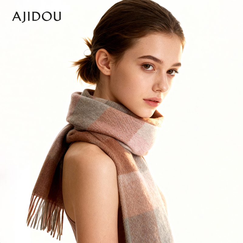 阿吉豆AJIDOU围巾女款秋冬保暖防寒线下专柜同款休闲格纹围脖披肩