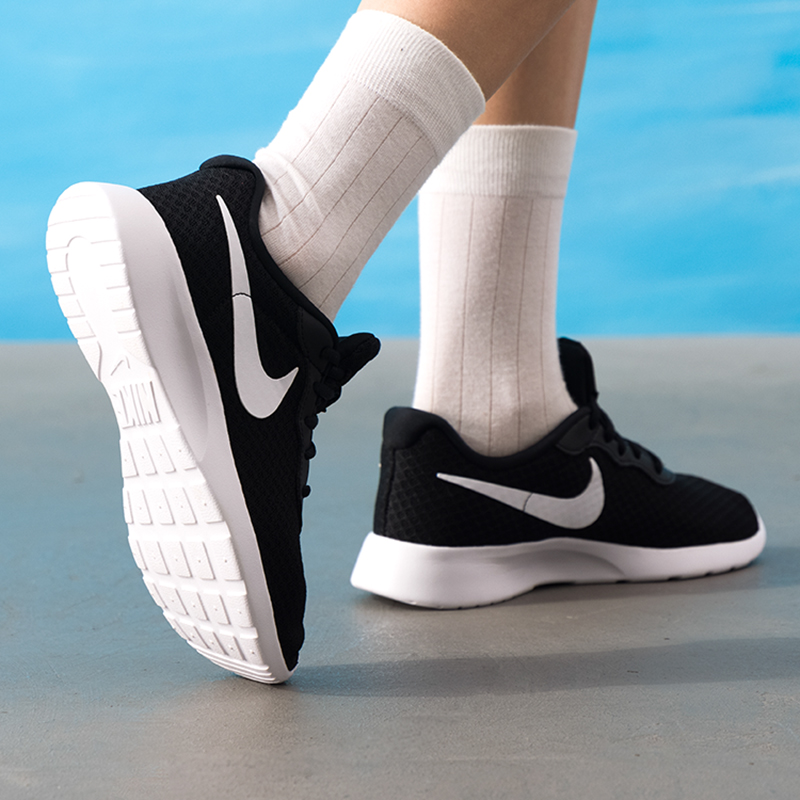 Nike耐克正品女鞋夏季新款透气网面运动鞋健身训练轻便休闲慢跑鞋