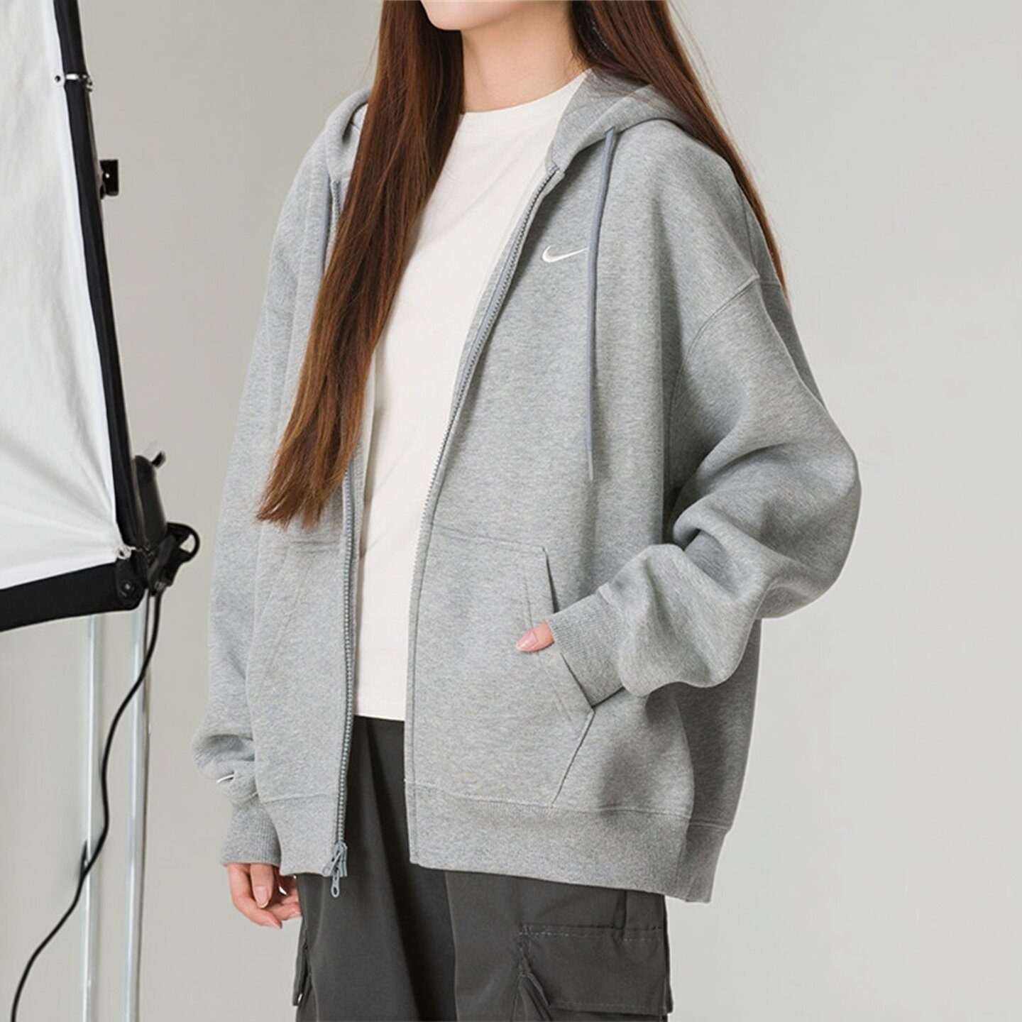Nike耐克女外套2026秋季新款加绒宽松运动连帽休闲夹克IM8085-063