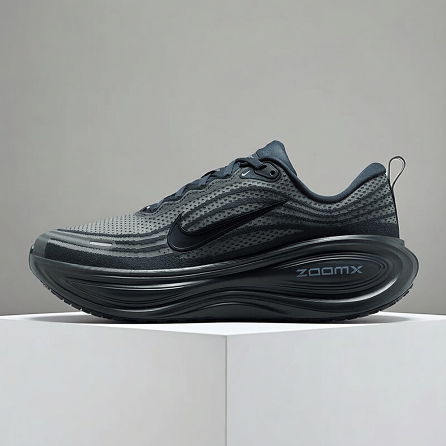 Nike耐克男鞋子2026夏季新款VOMERO PLUS 软弹跑步鞋HV8150-405