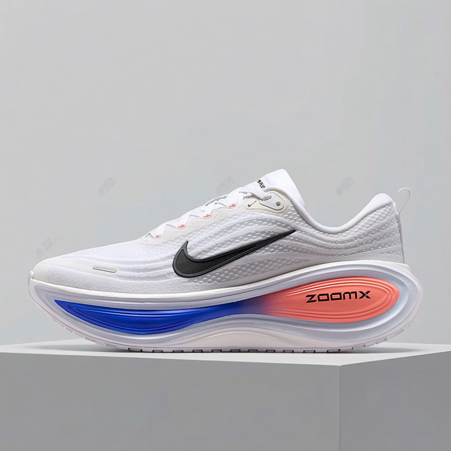 Nike耐克男鞋子2026秋季新款VOMERO PLUS 软弹跑步鞋HV8150-108