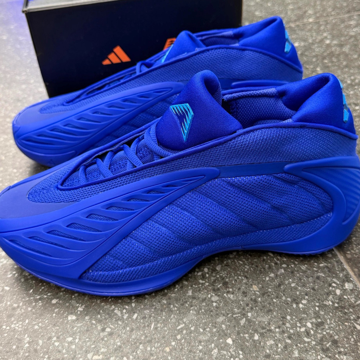 Adidas阿迪达斯男鞋子2026夏季新款华子系列透气实战篮球鞋JQ9501