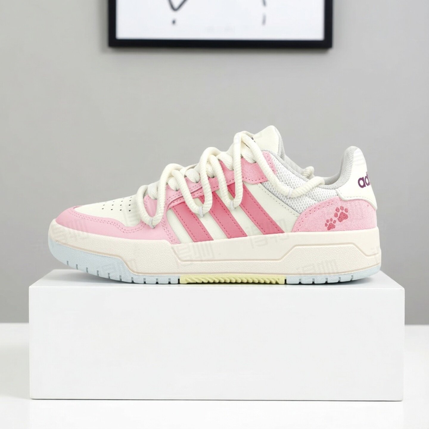 【球鞋定制】Adidas阿迪达斯男女鞋子 ENTRAP 小猫奶油 低帮板鞋