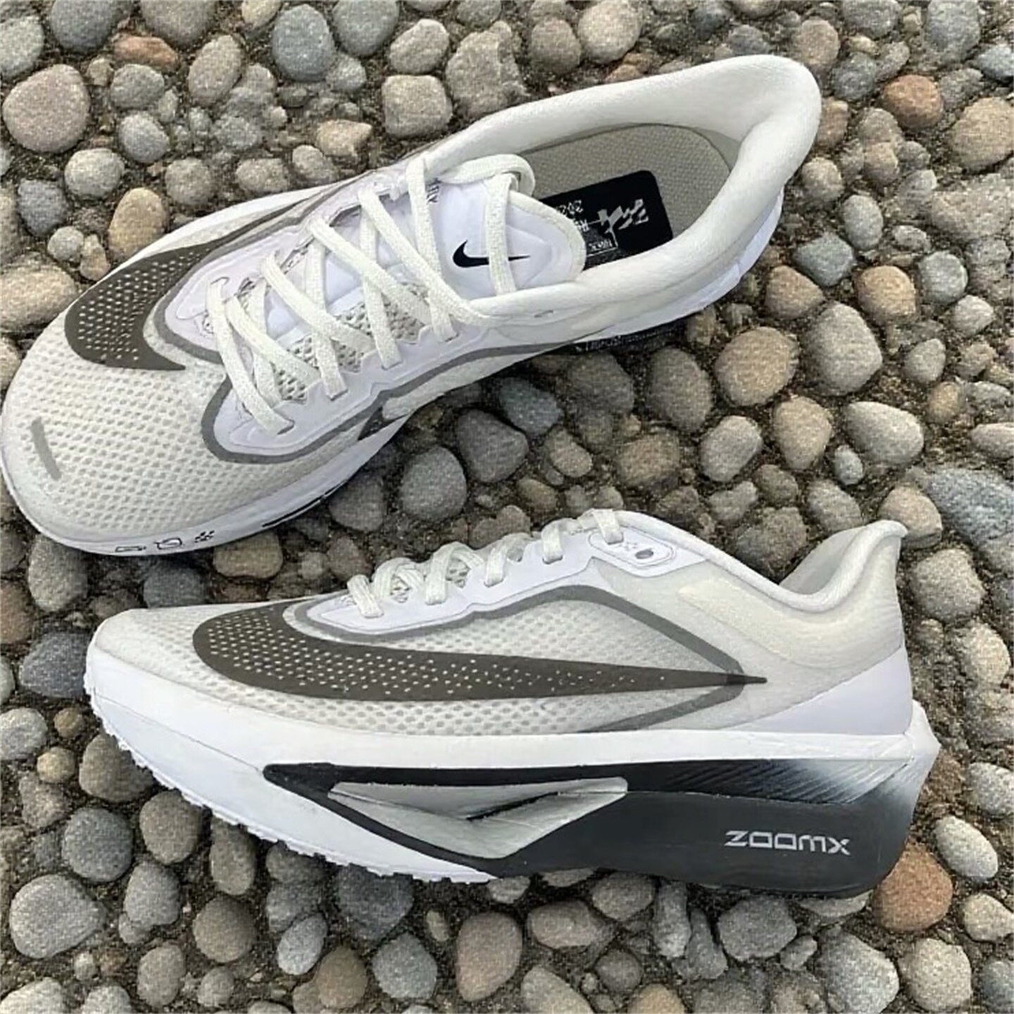 Nike耐克女款鞋子2026夏季新款软弹百搭运动低帮跑步鞋FN8455-100