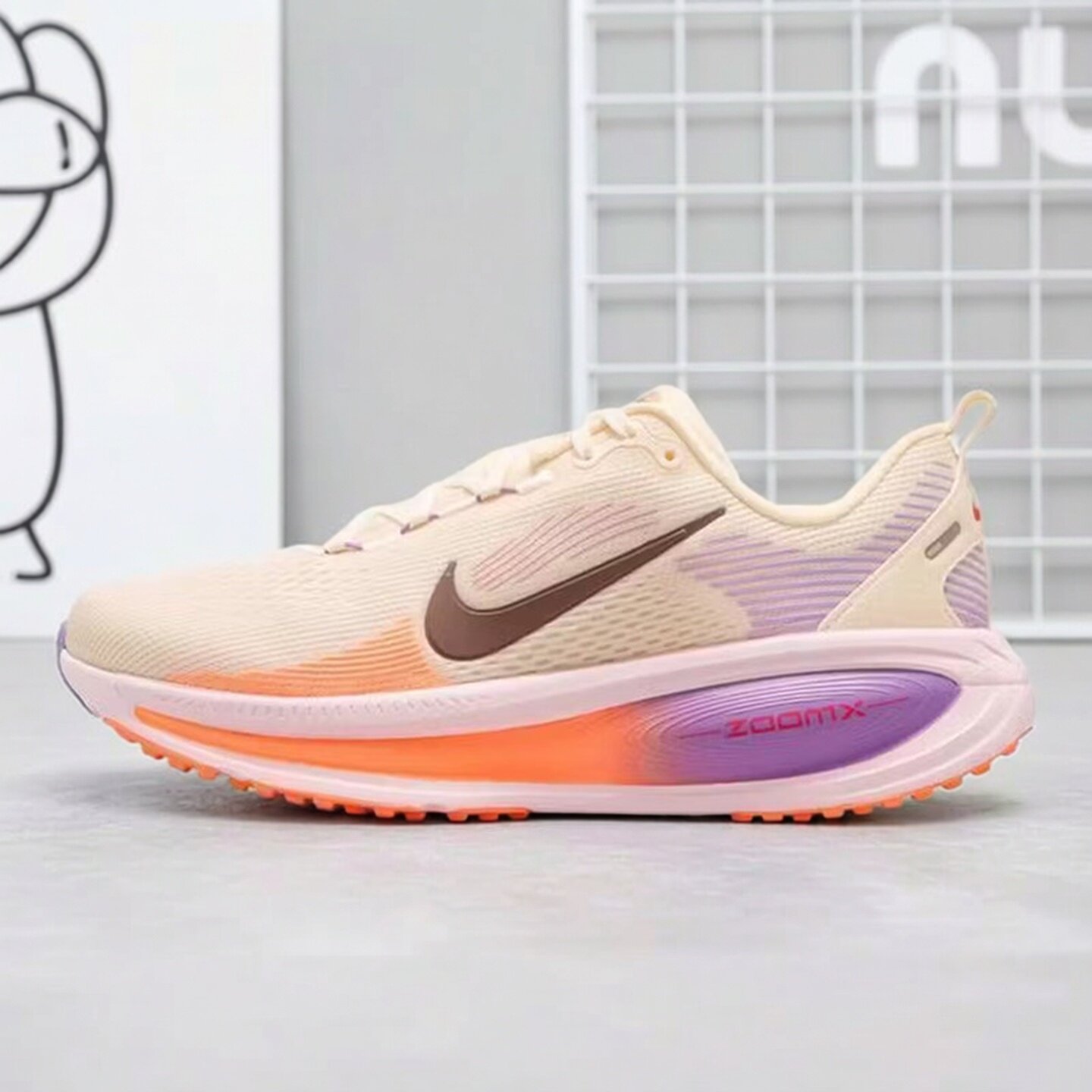 Nike耐克女鞋子2026夏季新款舒适运动软弹运动跑步鞋HM6804-113
