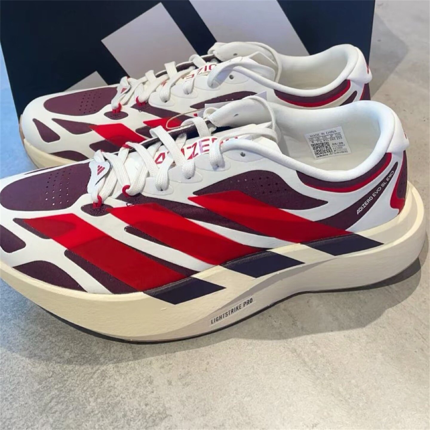 Adidas阿迪达斯男女款鞋子2026秋季新款运动休闲透气跑步鞋KZ9006
