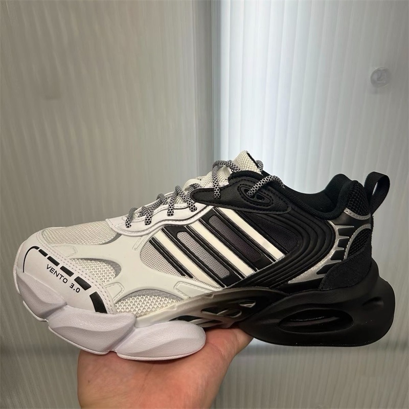 冬季新款舒适缓震软弹运动跑步鞋