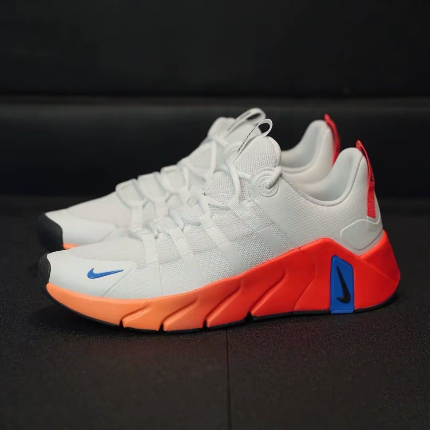 Nike耐克女鞋子2026夏季新款舒适透气百搭训练运动跑鞋II7405-102