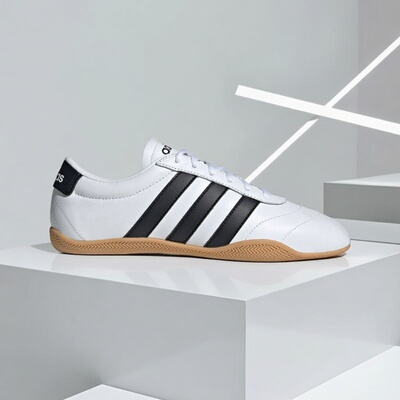 Adidas阿迪达斯男女款鞋子2026春季新款舒适百搭简约运动鞋JQ9688