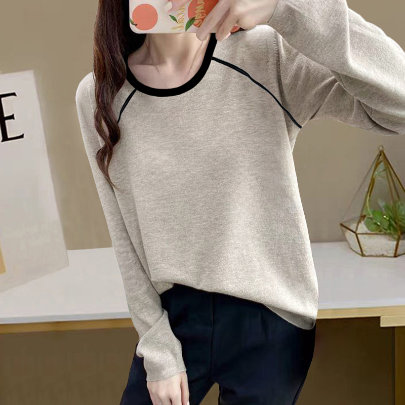 打底衫内搭灰色长袖微胖女生穿搭