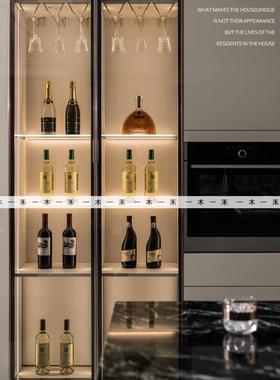 现代轻奢样板间酒柜彷真酒摆件软装红酒杯子创意搭配组合装饰品
