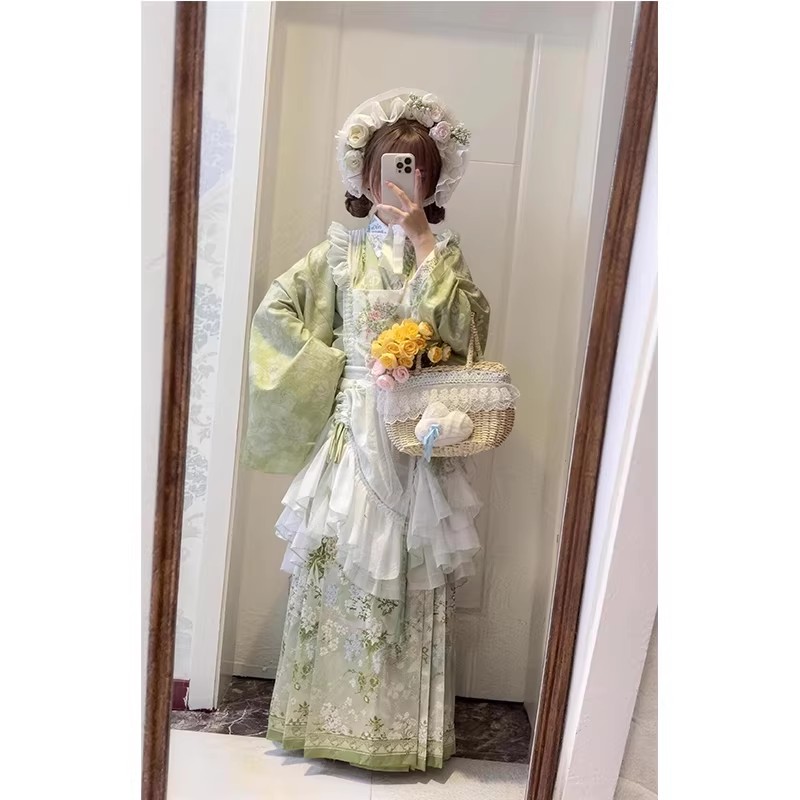 绿色刺绣罩裙马面裙洛丽塔汉服